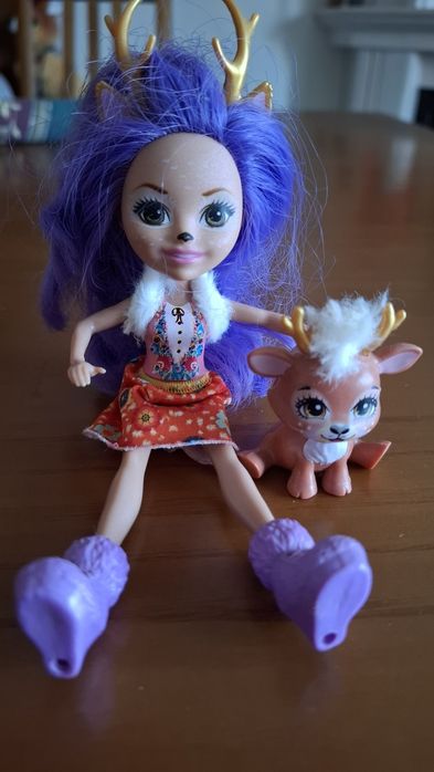 Bonecas Enchantimals