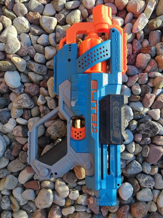 Nerf Elite 2.0.     Commander