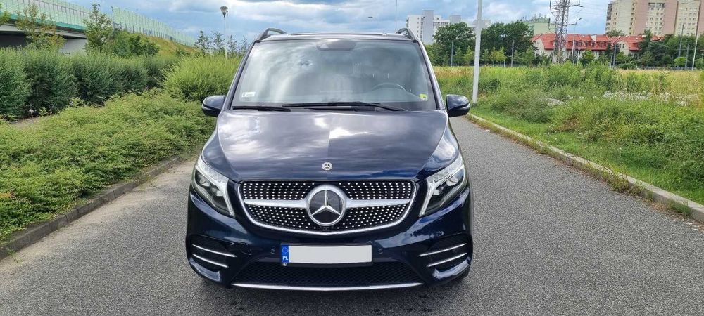 Wynajem busów osobowych 6, 7 os Mercedes V-Klasa 4matic 240KM + stolik