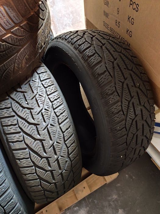 Продам зимние Шины  в отличном состоянии