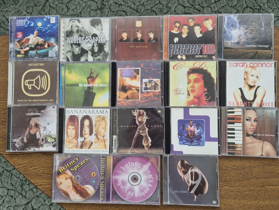 Продам колекцію фірмових CD - дисків, 60  штук.