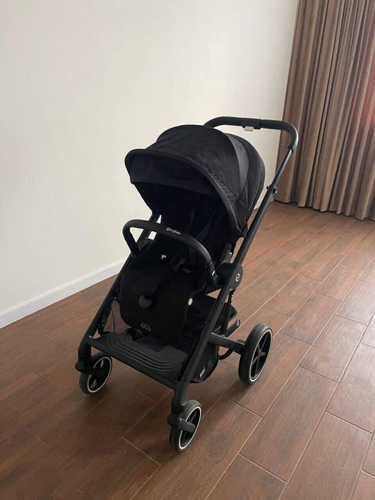 Cybex Balios S Lux у кольорі Moon Black