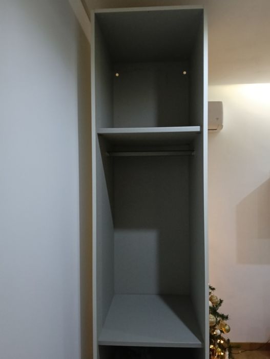 Móvel  Estreito e Alto