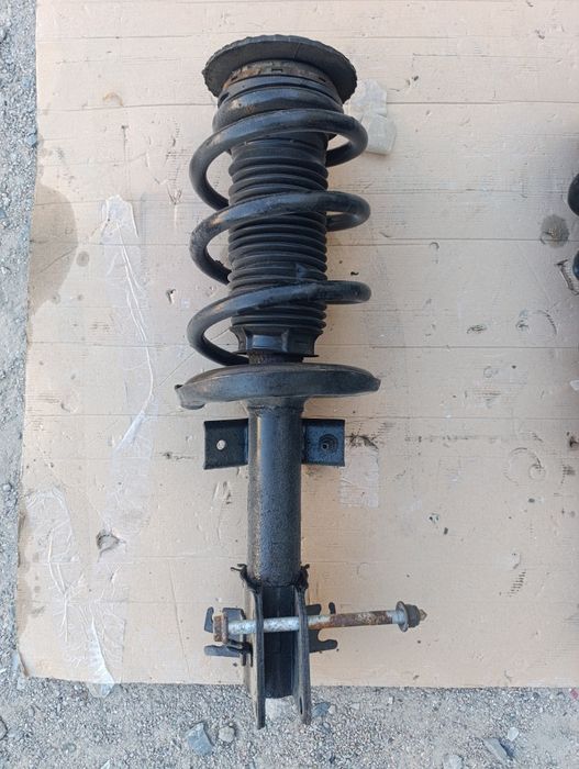 Амортизатор передний левый правый Renault Master 3 Opel Movano В сборе