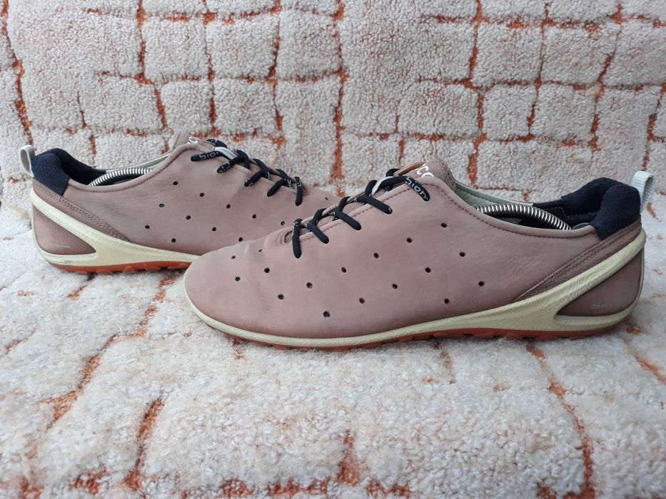 Кроссовки  Ecco biom