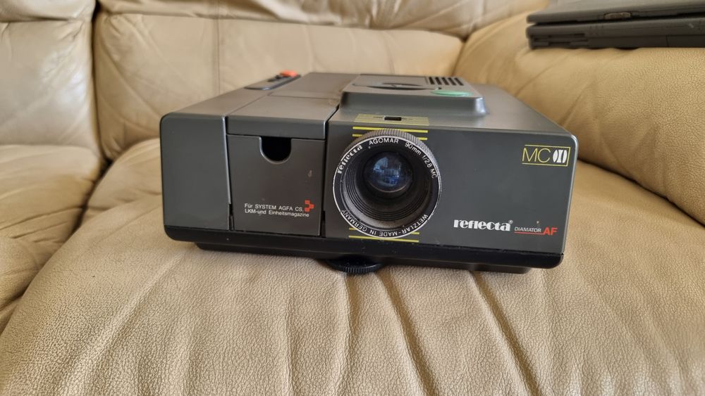 Projetor de slides Reflecta