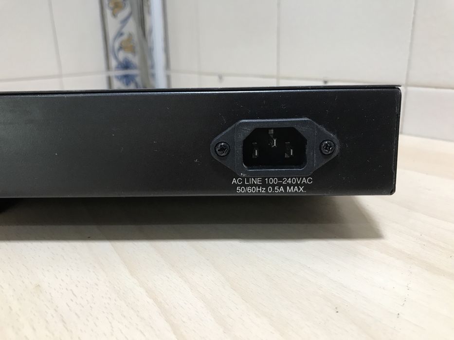 Switch D-Link 24 portas 1000Mbps Managed