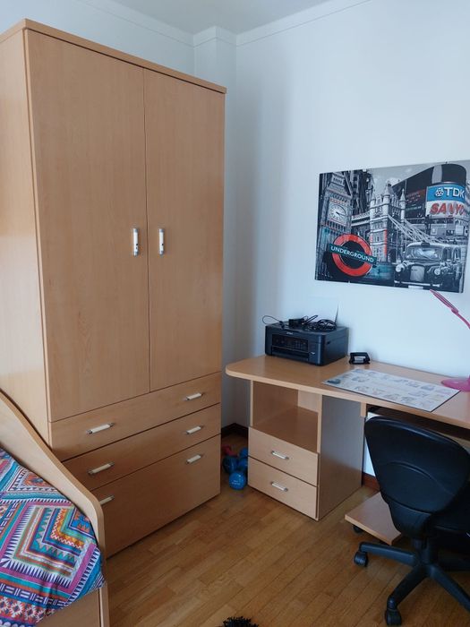 Quarto/escritório,composto por 6 peças