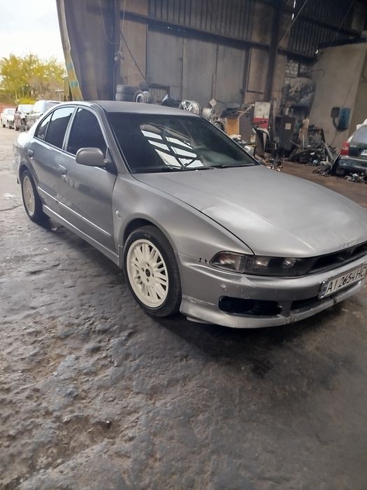 Mitsubishi galant 8 (акула)механика бенз 2.4
