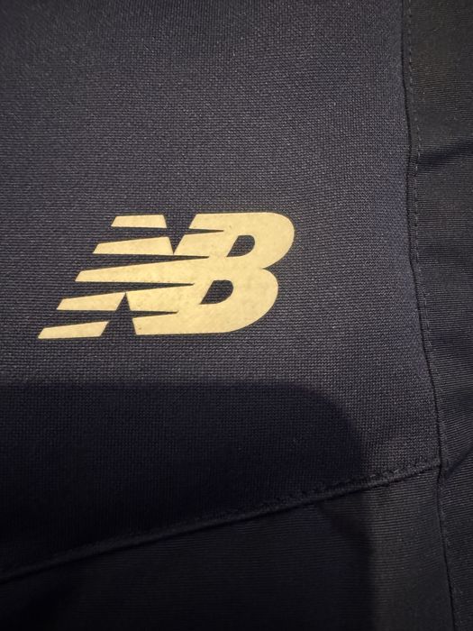 Куртка new balance динамо