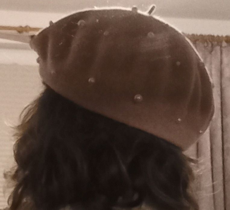 Różowy beret uniwersalny 90% wełna