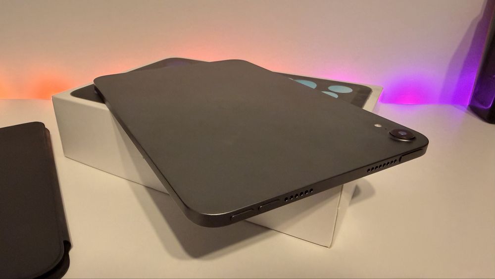 Tablet Apple iPad mini 6, jak nowy, etui oryginalne