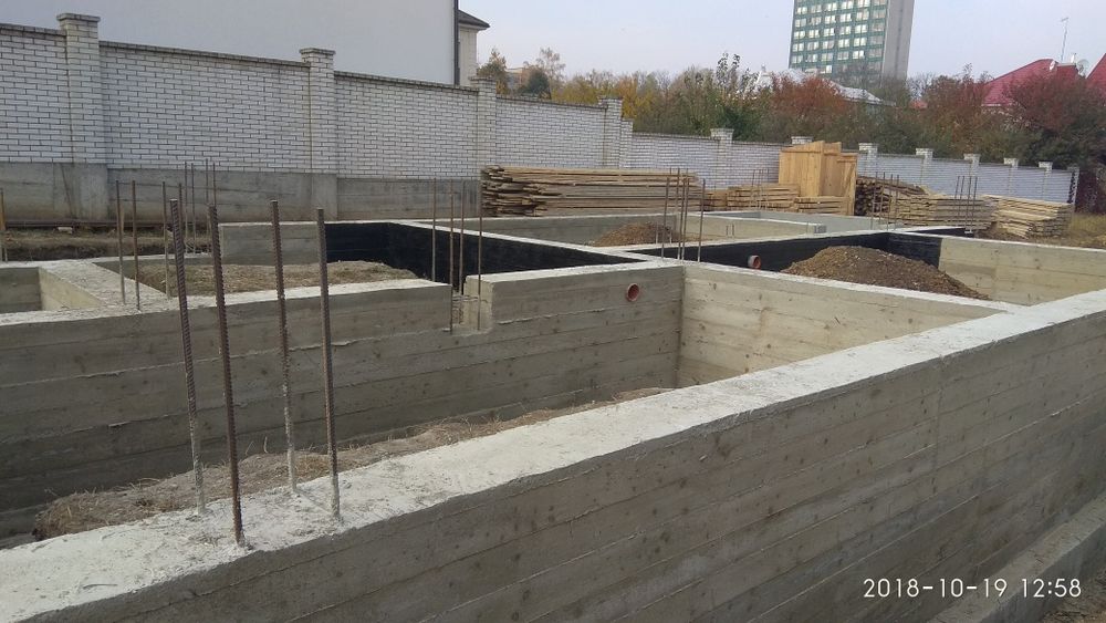 Фундаментные работы. Заливка фундаментов по Черновцам и области