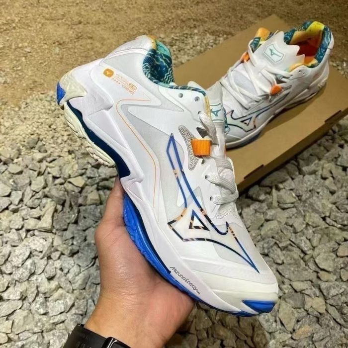 Волейбольні кросівки Mizuno Wave Lightning Z8