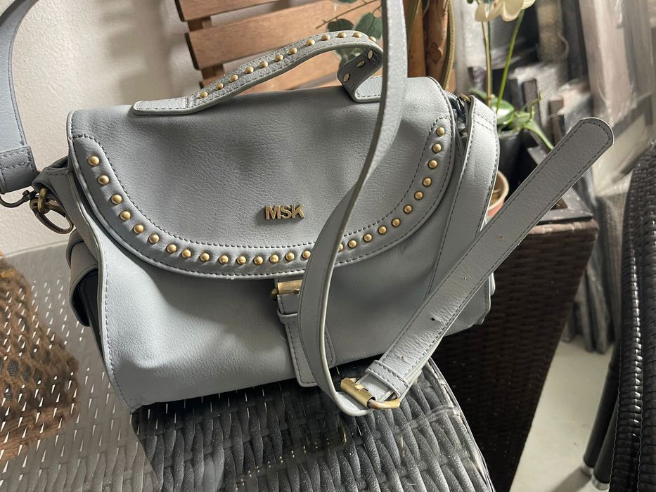 Mala feminina misako