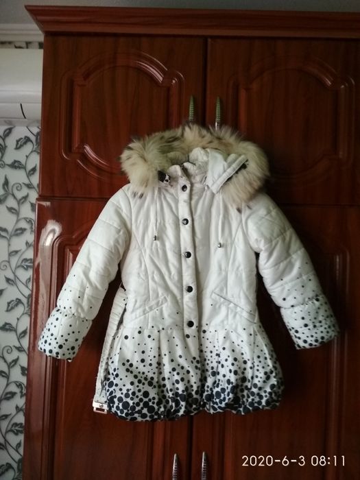 Зимнее фирменное пальто на рост:110-116 см