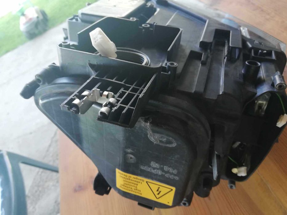 Lampa ledowa LEWA przód audi q3 Europejska 8U