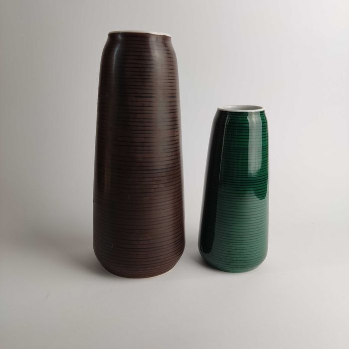 Zestaw dwóch porcelanowych wazoników Metzler Ortloff Ilmenau
