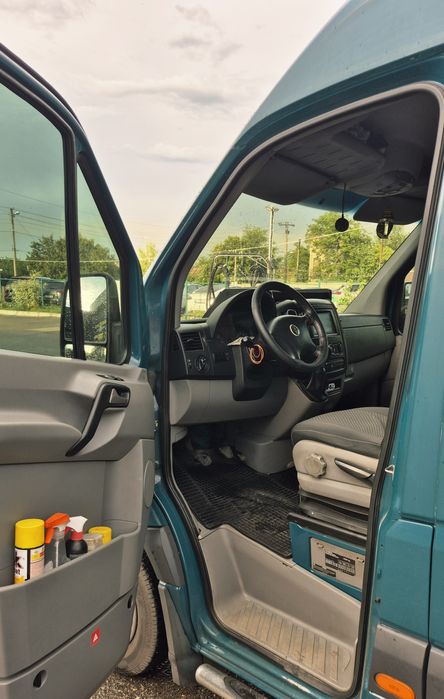 Продам Volkswagen Crafter в кузове Long 2.5TDI