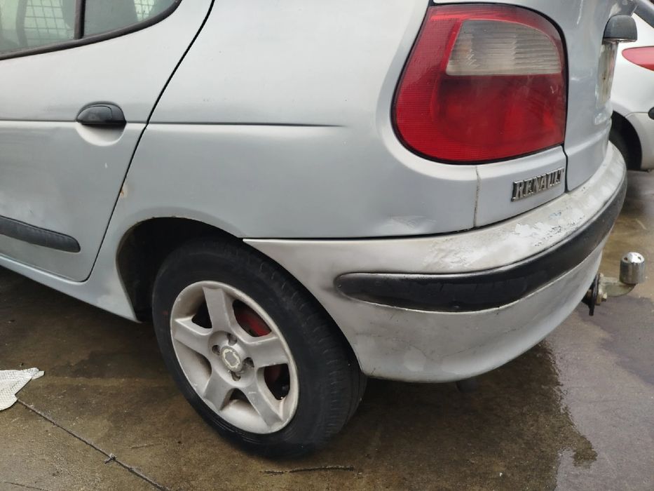 Pára-choques trás RENAULT Megane I (BA0/1_)