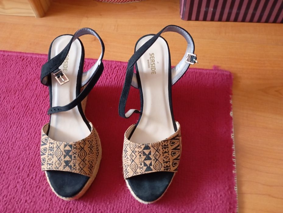 Seaside Sandals. Almost New.