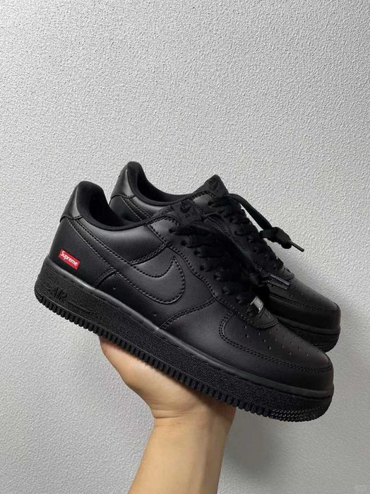 Nike Air Force 1 Supreme R. 41