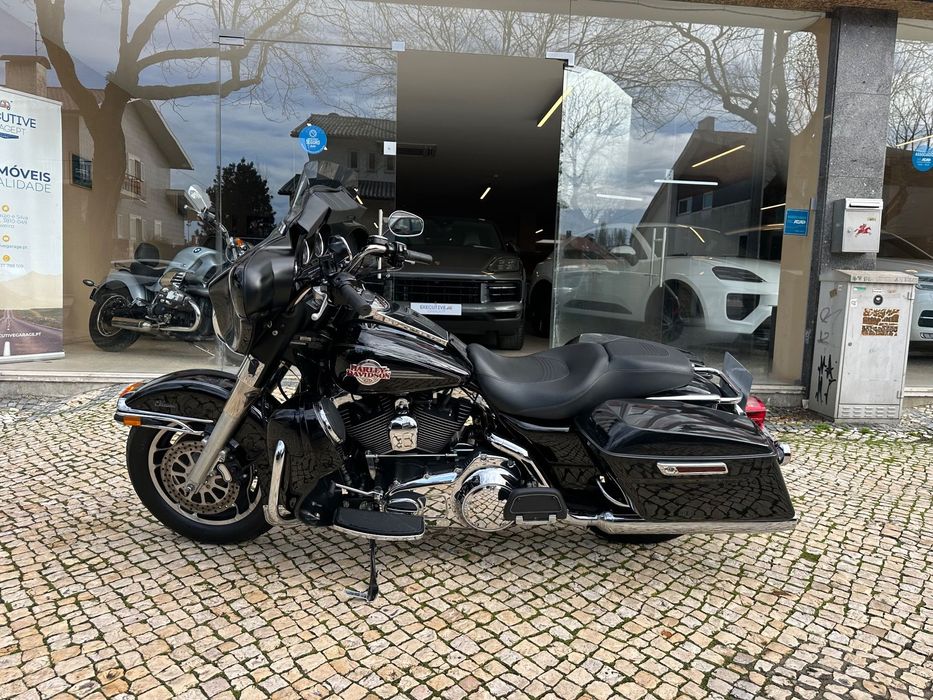 Harley-Davidson FLHXS Street glide