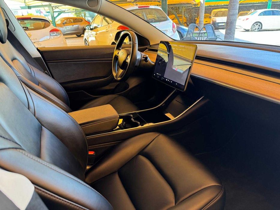 Tesla Model 3 Long-Range Dual Motor AWD