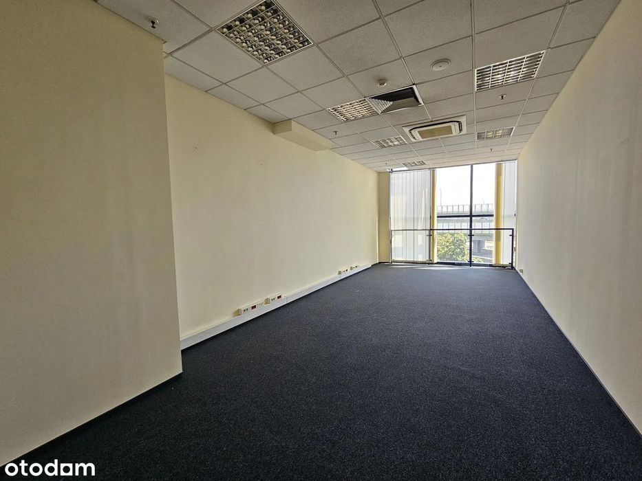 Całe 2. piętro 2300 m² | Recepcja i sala konferencyjna | CH Panorama