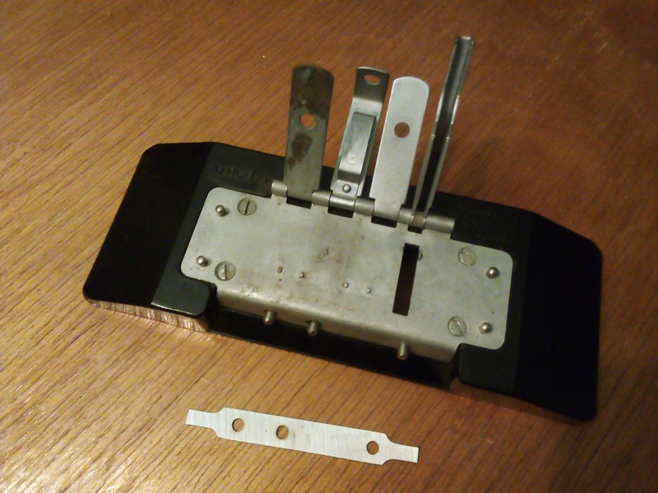 16-ПСП-6 станок для склейки киноплёнки. Ретро времён СССР.