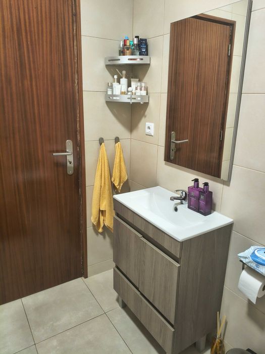 Arrendo quarto em apartamento T2