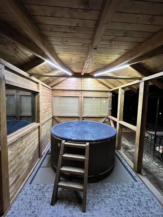 Відпочинок в Карпатах "ВИСОКИЙ БЕРЕГ "будинок, Чан,басейн,баня.