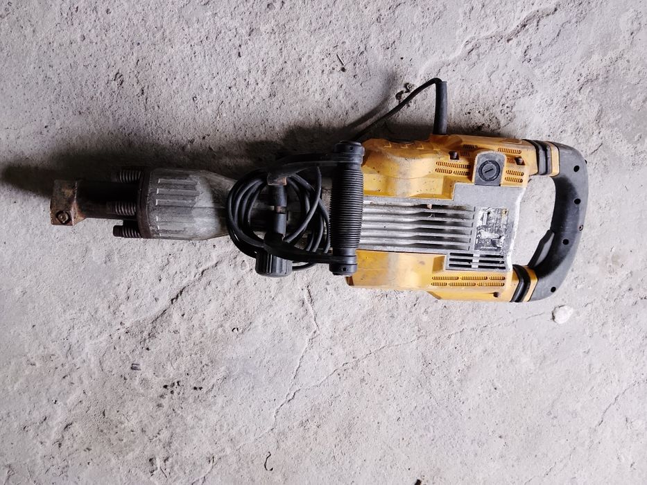 Młot wyburzeniowy JCB