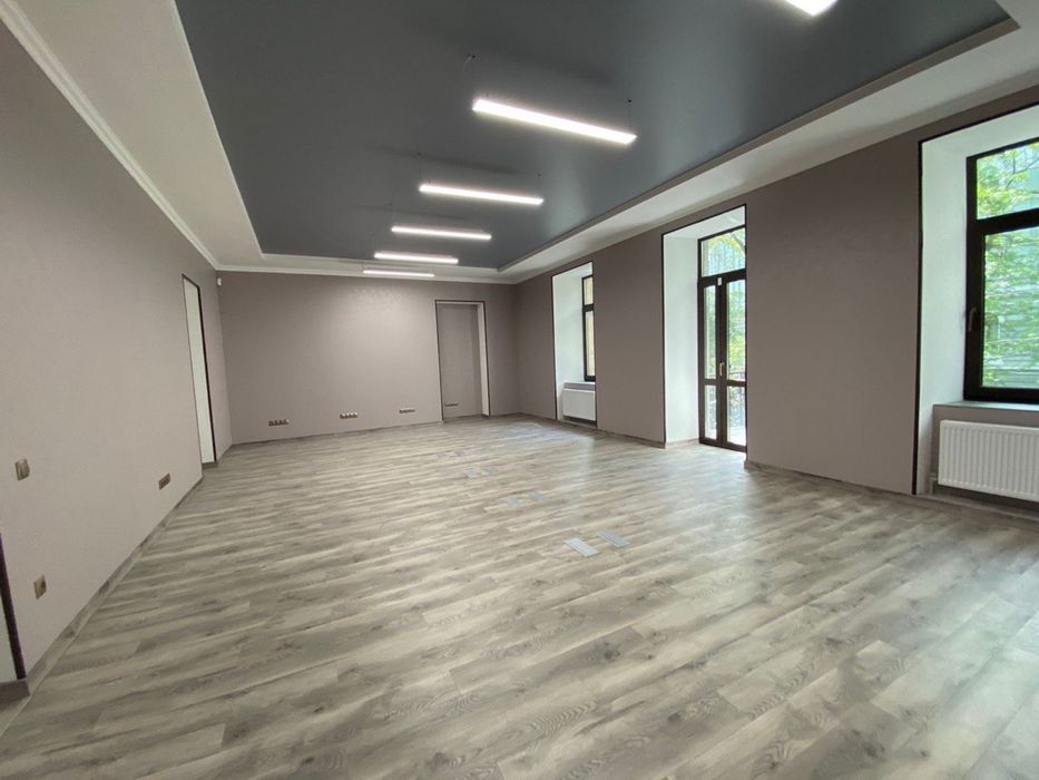 Сдам офис в центре города с генератором , ул Софиевская 15