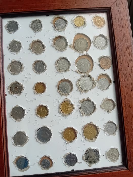 Moedas antigas e medalhas