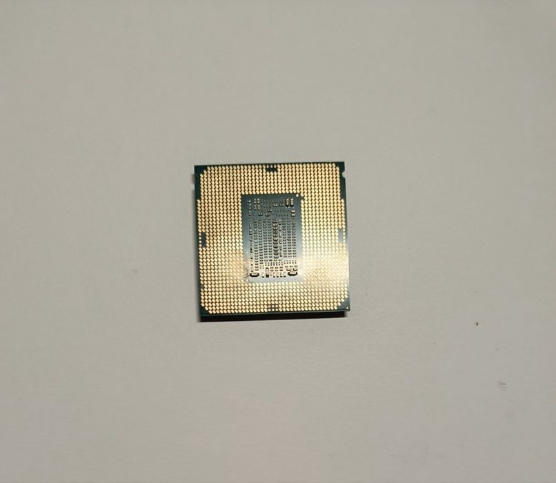 процесор intel i5 8400