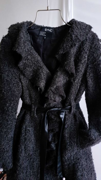 Płaszcz Włoski Damski Grafitowy M 38 Falbany Pasek z Wełną Donna