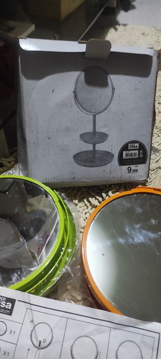 Espelho com duas taças