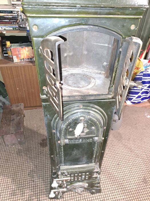 Piękny  Piec żeliwny przedwojenny GERMANE