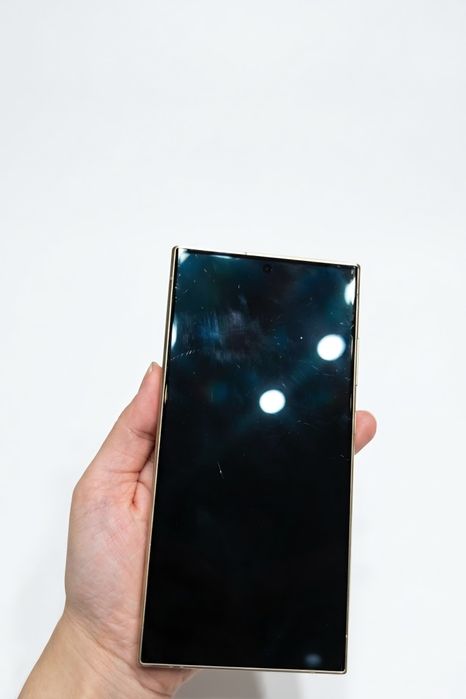 Оригінальні дисплеї Samsung S23 Ultra та S24 Ultra
