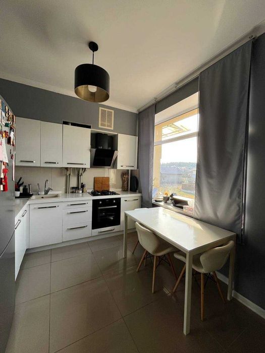 Оф. 2%.2к з ремонтом.