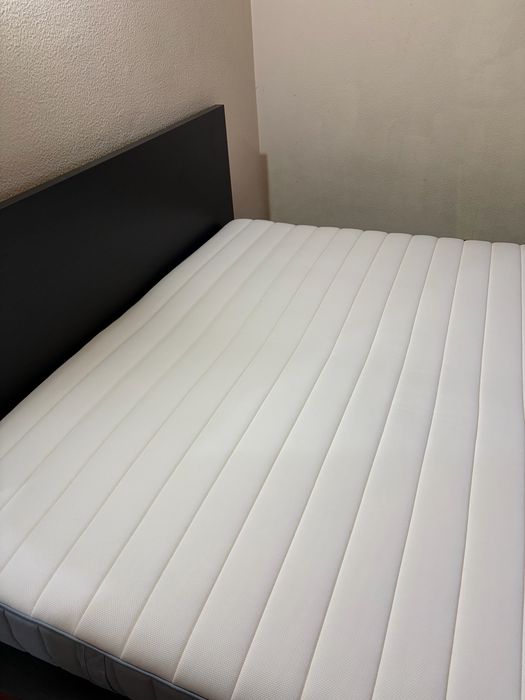 Cama e colchao Ikea