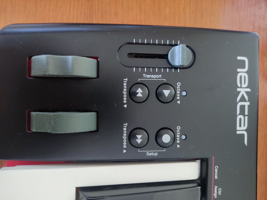 Teclado MIDI Nektar SE49