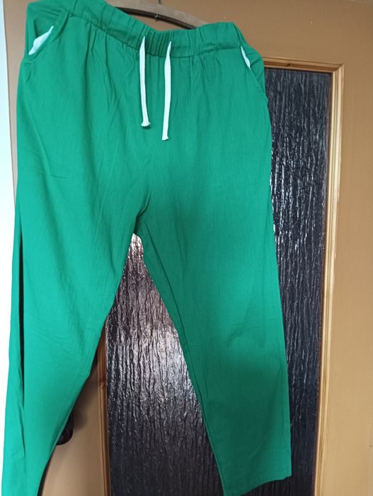 Spodnie damskie letnie.