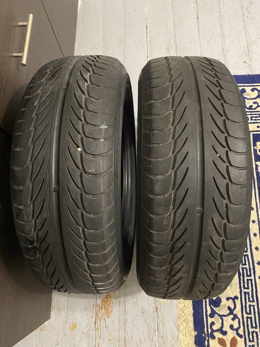Резина літо 205/65/r15  дві по 800 і трейтя за 400