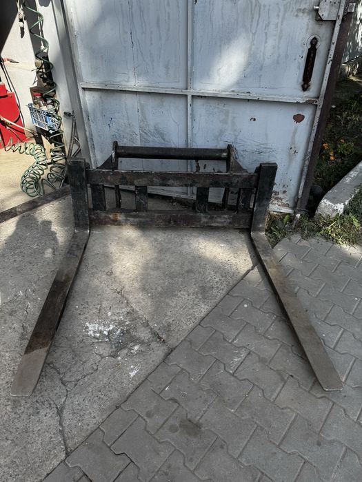 Вила з рамкою до Маніту Manitou