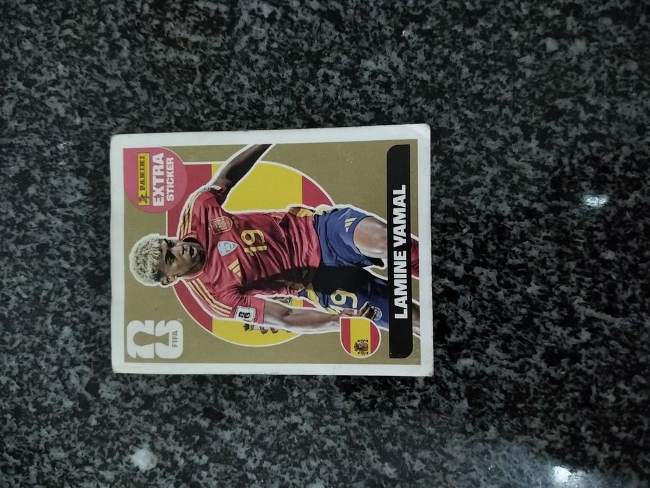 Cromo do Lamine yamal Legend ouro
