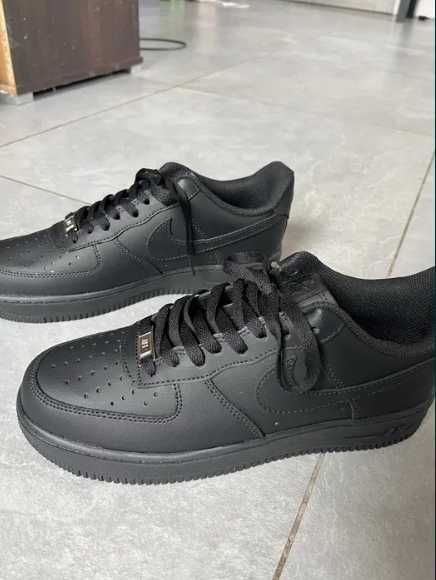 Air_ Force_ 1 Low_ '07 Black R.40