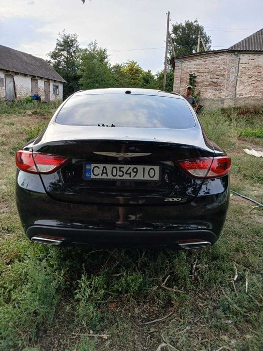 Продам крайслер 200s