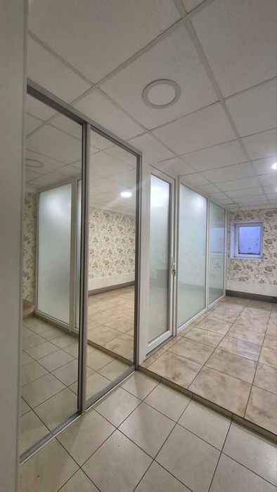 *ПРОДАЖ, офісного приміщення у Центрі міста, на вул. Незалежної Укр.